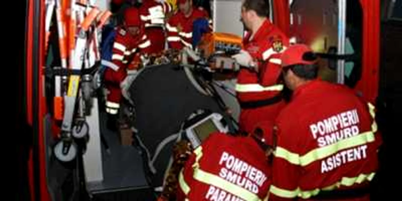 Bărbatul a fost transportat la Urgenţe (foto arhiva) 