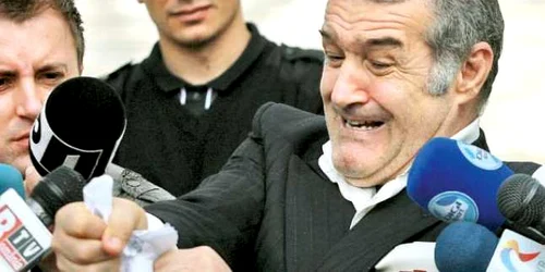 Patronul Stelei a rupt ieri în faţa jurnaliştilor o convocare la Consiliul Discriminării