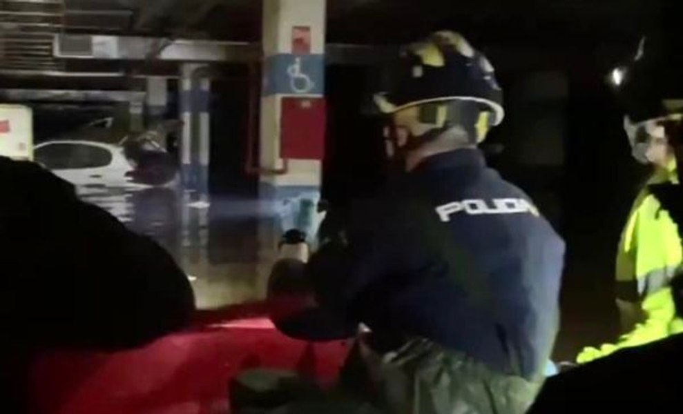 Căutarea victimelor inundațiilor din Spania continuă cu zonele inaccesibile anterior. Furia populației crește: „Suntem devastați”