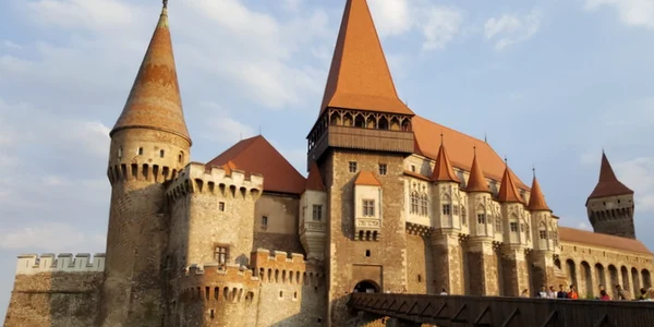castelul corvinilor