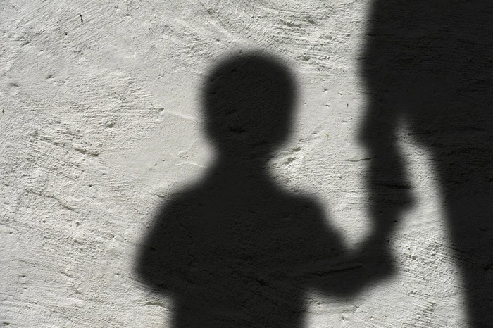 Copiii pot fi victime ale abuzului și neglijenței la orice vârstă - Foto Pixabay