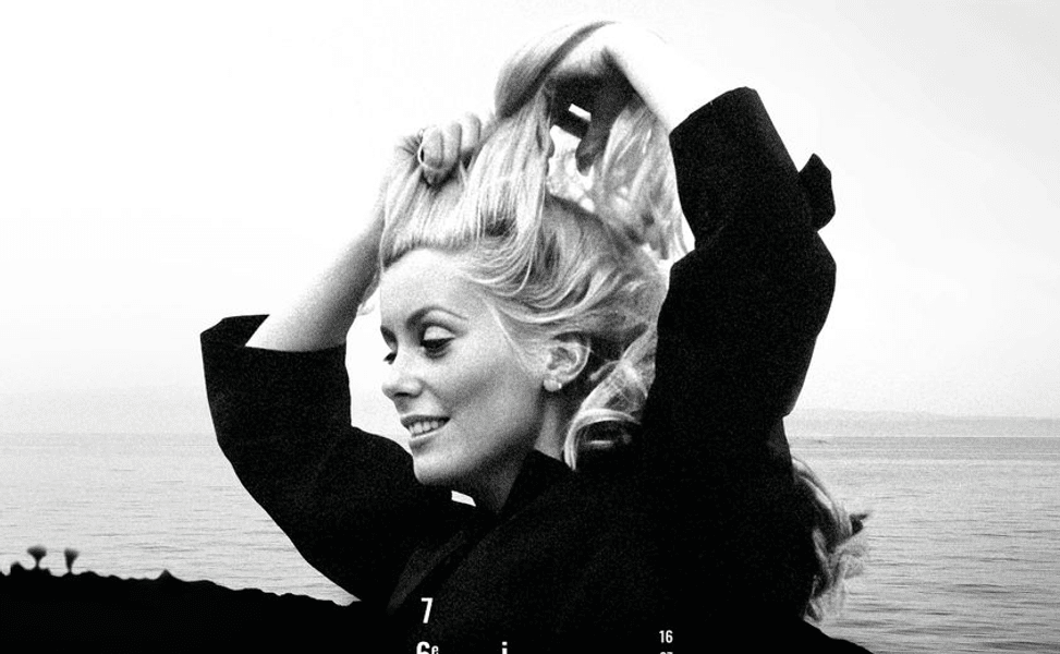 O fotografie a actriţei Catherine Deneuve, pe afişul oficial al Festivalului de Film de la Cannes 