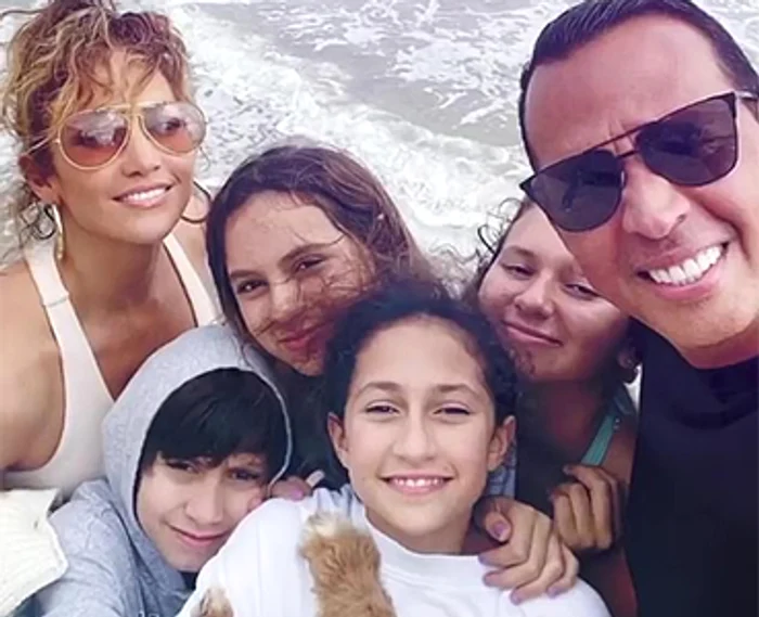 J.Lo și Alex Rodriguez alături de copii