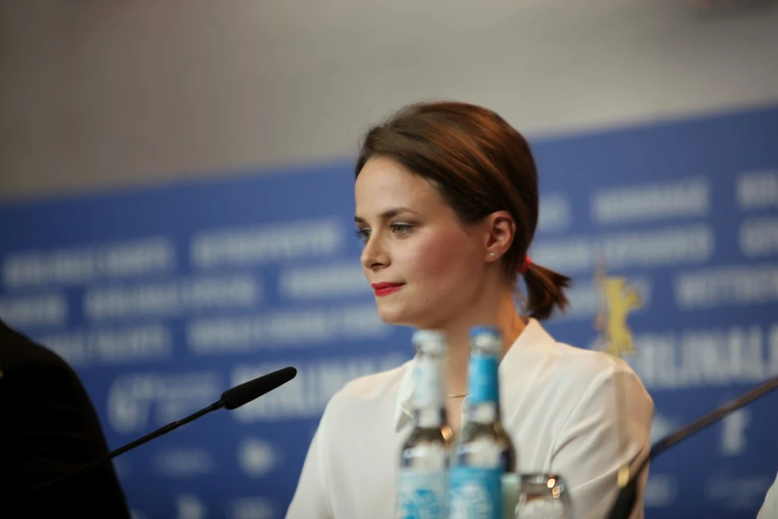 Actriţa Diana Cavallioti, protagonista filmului "Ana, mon amour"     FOTO: Florin Ghioca / Berlin