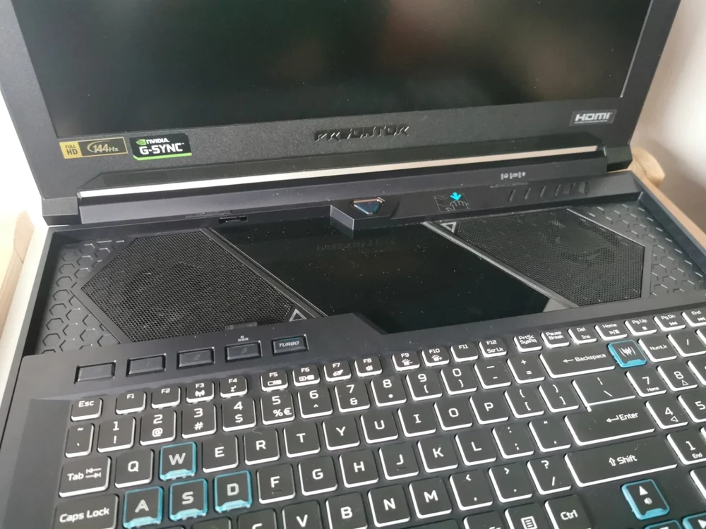 Acer Predator Helios 700