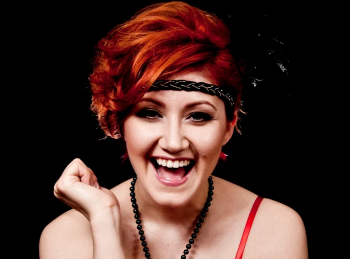 Dalma Kovacs va întreţine atmosfera la echiderea Celebrity House Ballroom