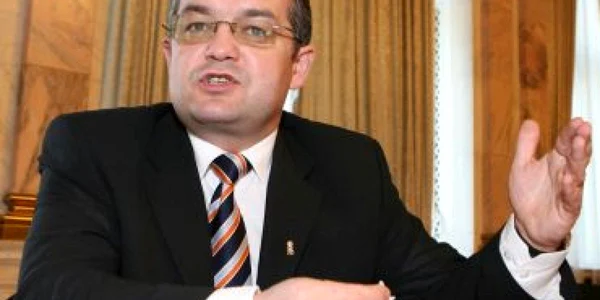 FMI a ajuns la Guvern / Emil Boc: ''Nu au ce să ne reproşeze''