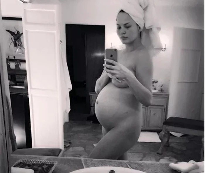 chrissy teigen jpg jpeg