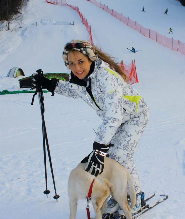 
    Florentina Opriş  