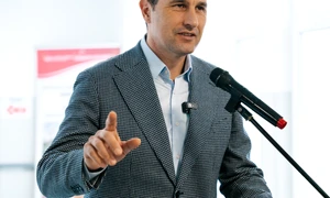 tanczos barna foto facebook (1) png