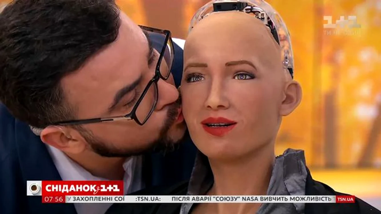 Prezentatorul ucrainean spune că Sophia a fost încântată de sărutul lui