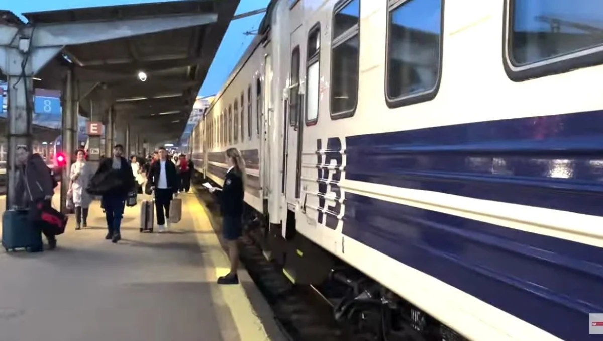 Trenul Kiev - București, întârziere de cinci ore pe teritoriul Ucrainei, din cauza unei avarii la rețeaua electrică
