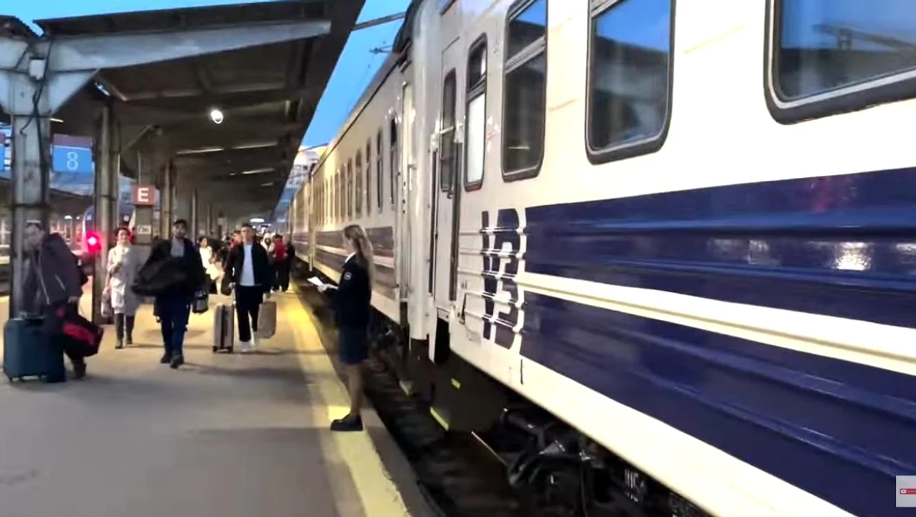 Trenul de la Kiev are o întârziere de aproape 5 ore. FOTO: captură video YouTube