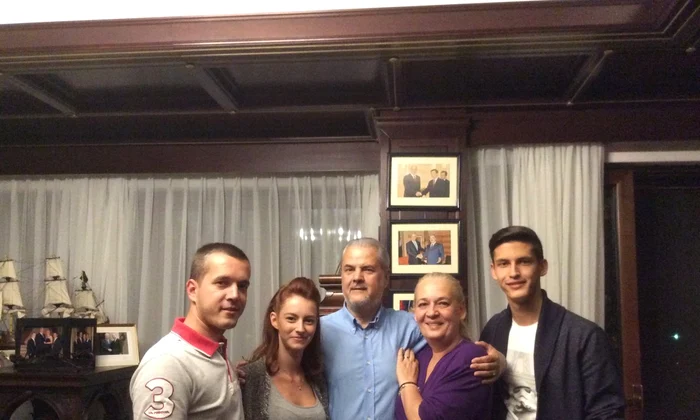 familia lui adrian nastase jpeg