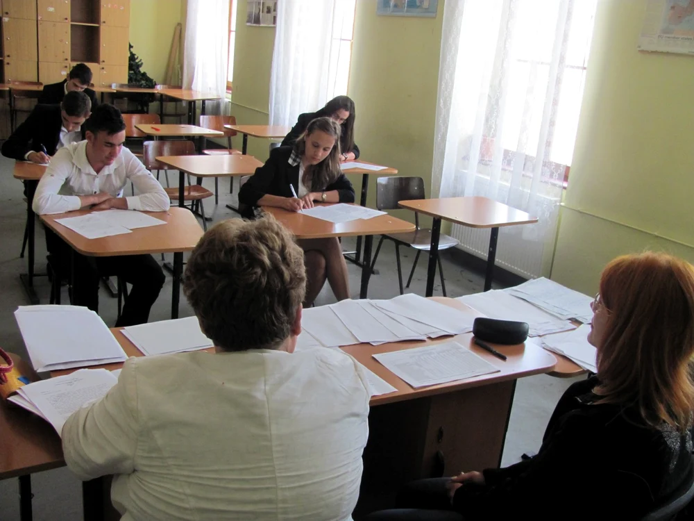 "Faptul că tinerii fug de şcoală este îngrijorător. Trebuie stabilite cauzele, pentru a vedea cum micşorăm tendinţa de abandon şcolar"