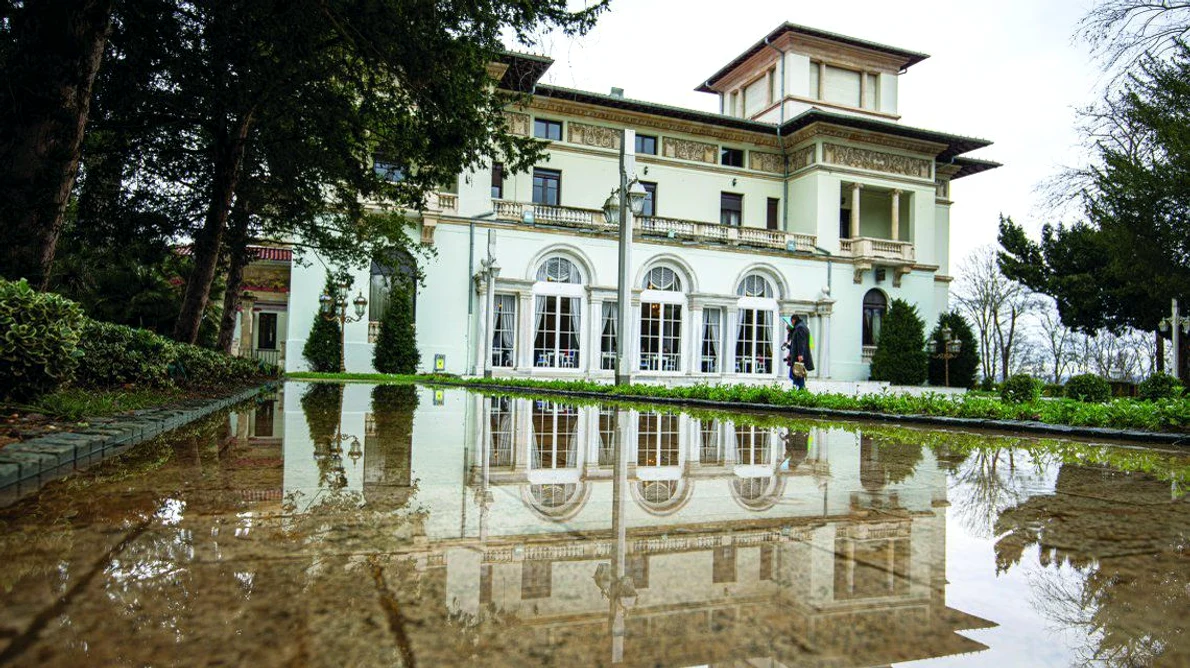 Palatul Khedivului din Constantinopol O bijuterie decorată de Carlo Bugatti jpeg