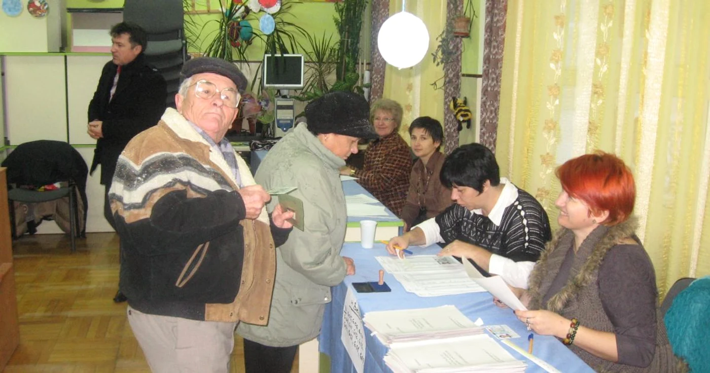 Peste 6% din tulceni s-au prezentat la vot FOTO Adevărul