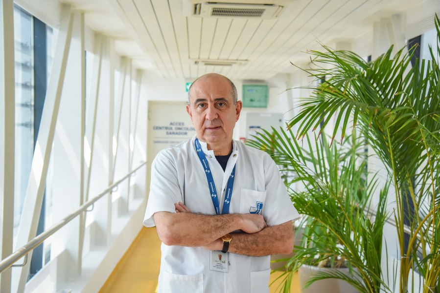 Dr. Ciprian Cristescu, șef Secție Chirurgie Ginecologică Laparoscopică la Spitalul Clinic SANADOR: „Sunt multe femei care, după ce au făcut copii, nu mai vin la control și ajung apoi când deja este prea târziu“