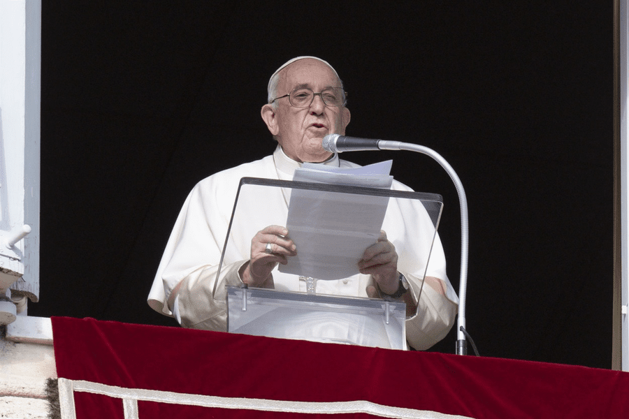 Mesajul transmis de Papa Francisc de Crăciun: „Pace pentru scumpa şi chinuita Ucraină“
