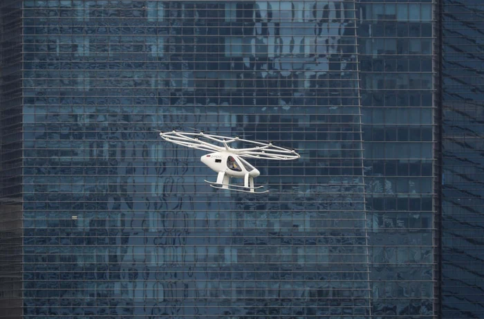 Taxi zburător prezentat de Volocopter în Singapore FOTO EPA-EFE