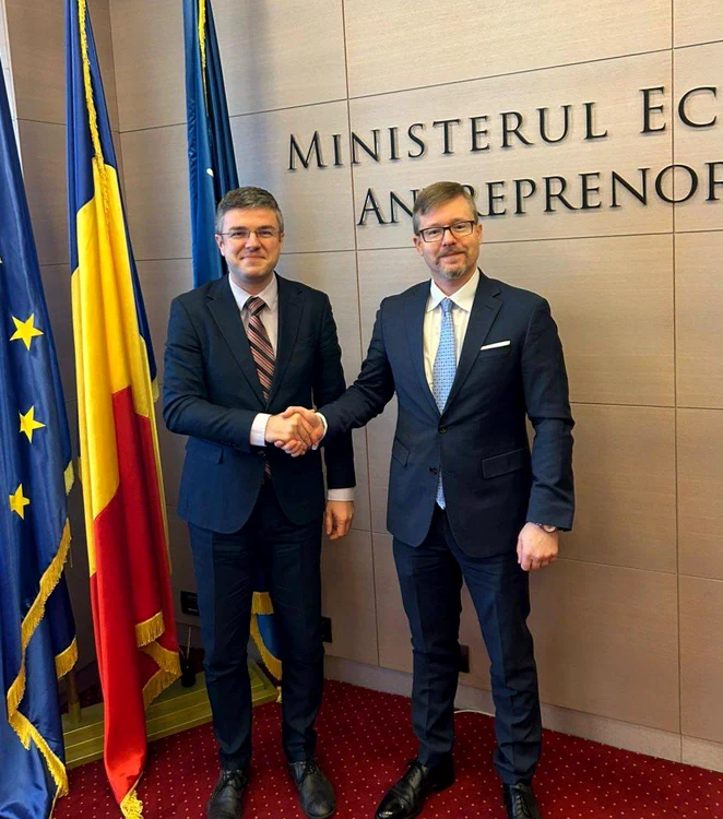 Ministrul Economiei și Michael L. Dickerson