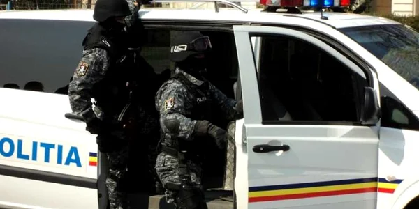Mascaţii, cu ochii pe ilegalităţi Foto: Arhivă Adevărul
