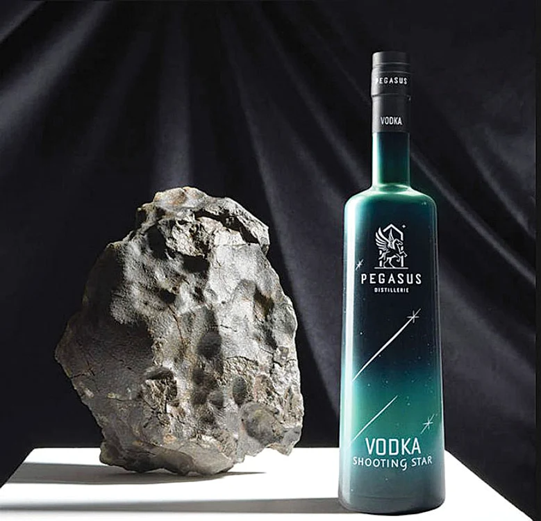 O sticlă de Vodka  Shooting Star costă 200 $. SURSĂ FOTO: Pegasus