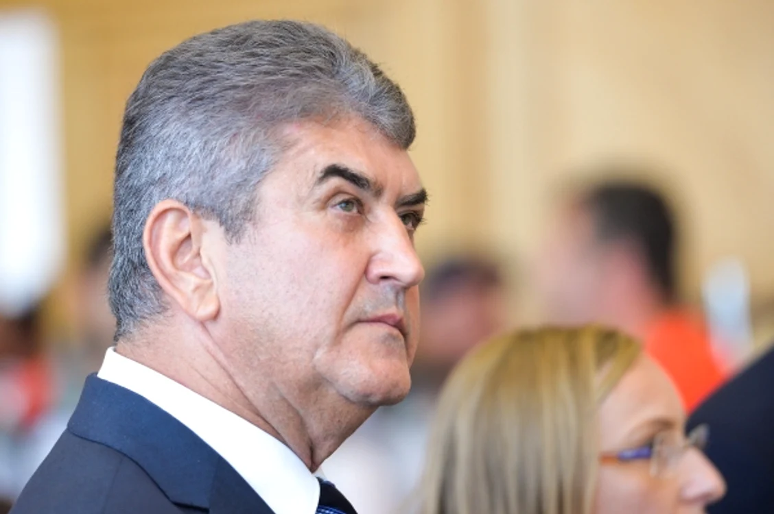 
    Au trecut patru zile de la tragedie, dar Gabriel Oprea nu a dat nici o declarație oficială cu privire la accidentFoto: Mediafax  
