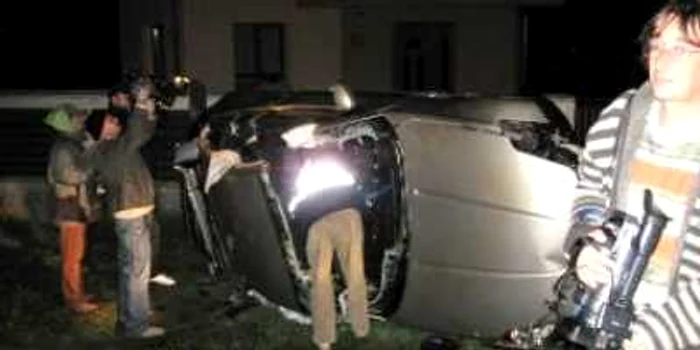 Piteşti: Cinci focuri de armă trase de doi presupuşi drogaţi