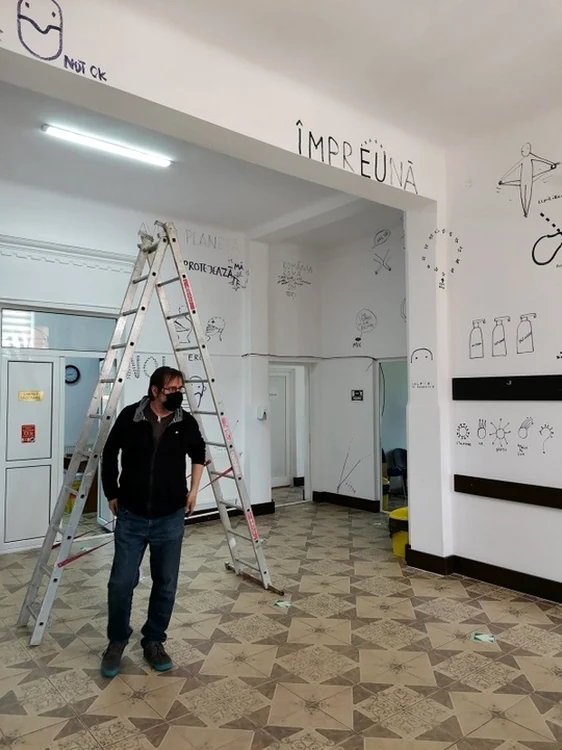 Artistul Dan Pervojschi la Fierbinţi FOTO news.ro