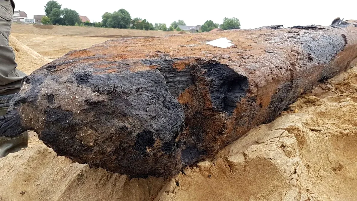Rămășițe ale unui pod roman, descoperite în albia râului Meuse (© Stichting Expeditie Over de Maas en Rozemarijn Buitenhuis / Provincie Gelderland)