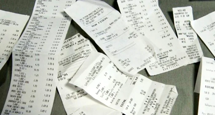 În joc sunt puse 100 de premii în valoare de 10.000 de lei