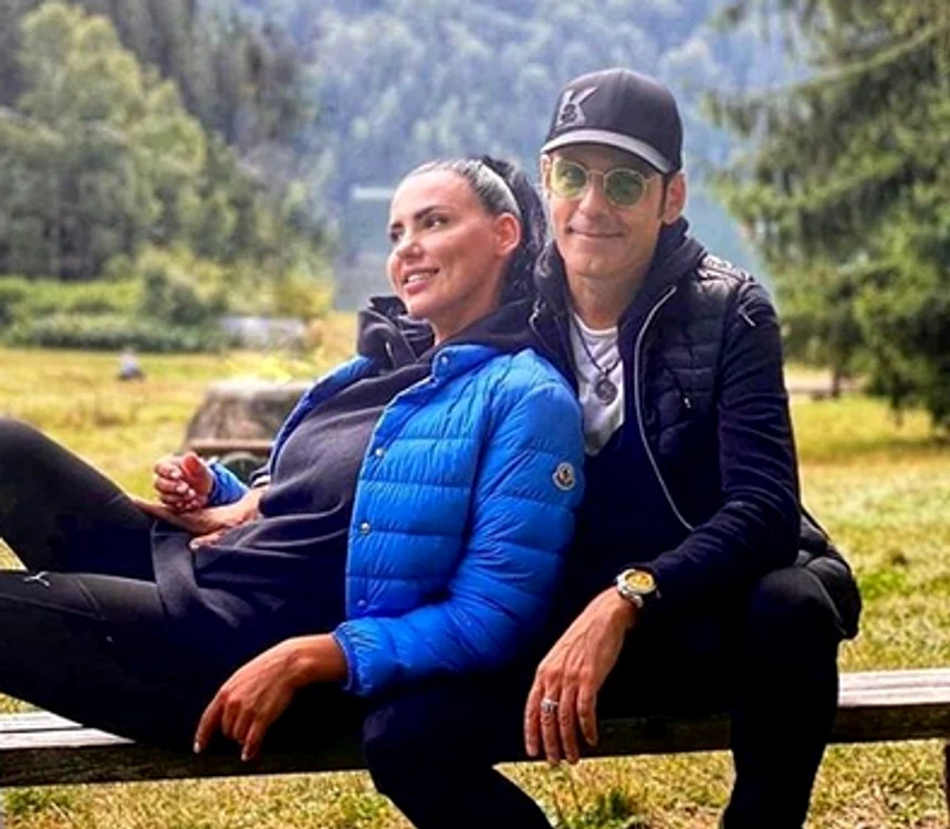 Lavinia este și patroană, și fotomodel