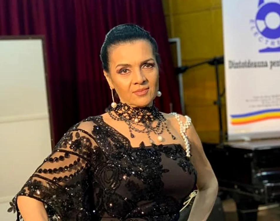
    Cornelia Catanga  
