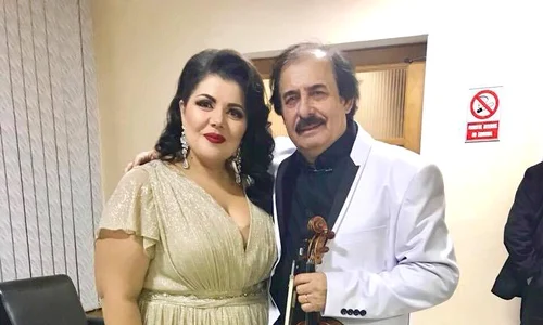 Anișoara Dabija cântă cu maestrul Nicolae Botgros în orchestra "Lăutarii" jpeg