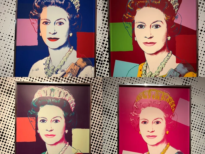 Regina Elizabeta a II-a în „Reigning Queens”/FOTO: X @BjornHoex