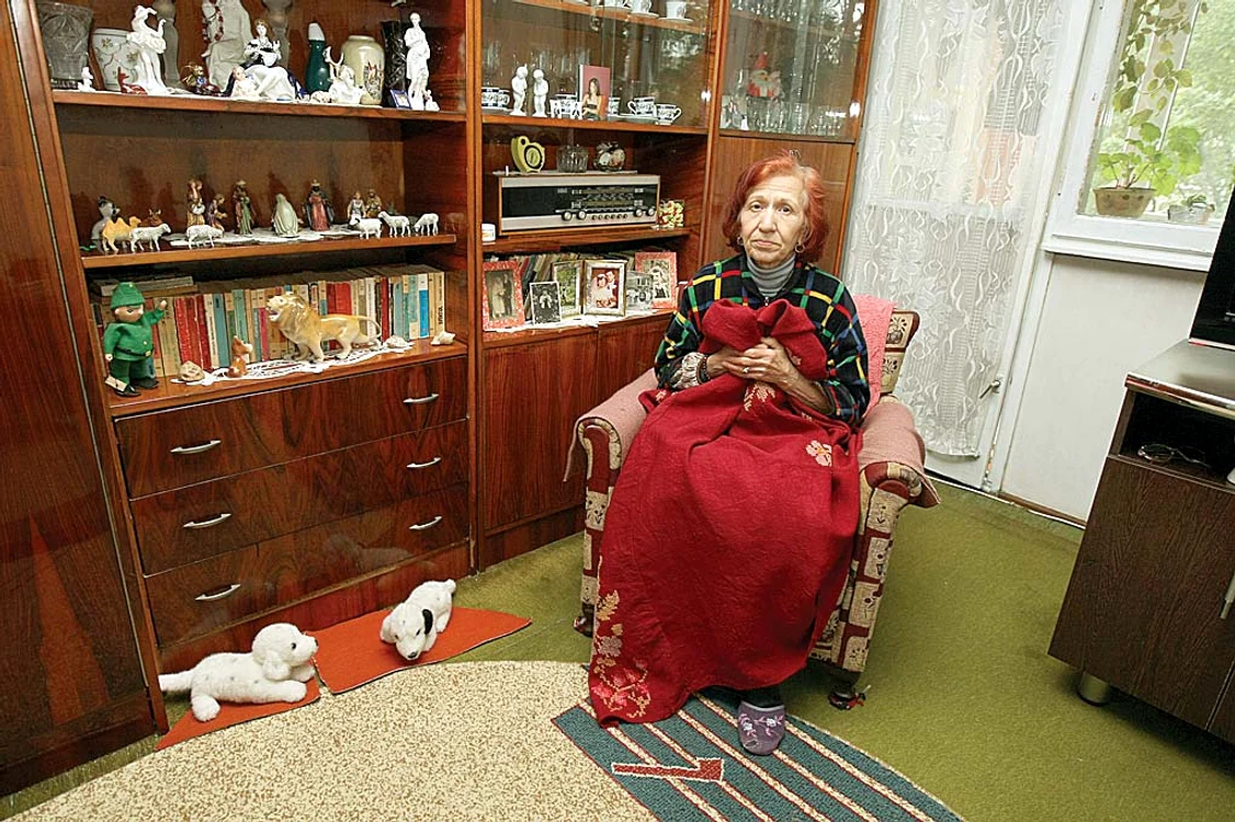 Ioana Hudac tremură în apartamentul din  Drumul Taberei