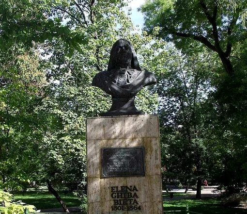 Bustul ridicat în memoria ei FOTO Antoniu Martin