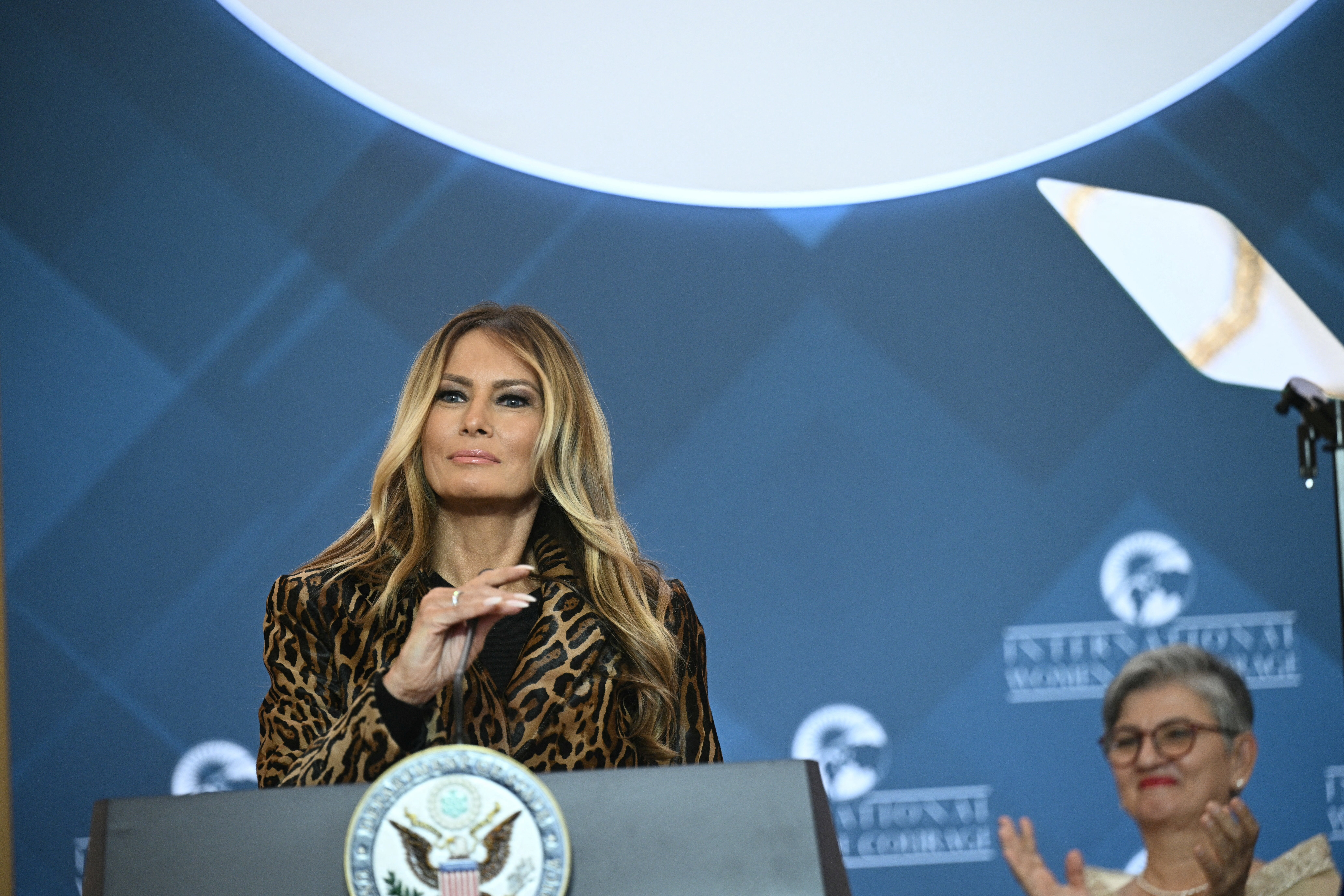 Melania, la ceremonia Premiilor Internaționale ale Femeilor curajoase FOTO AFP