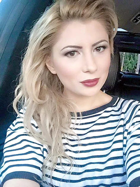 Weekendul trecut, Adora a fost implicată într-un grav accident rutier