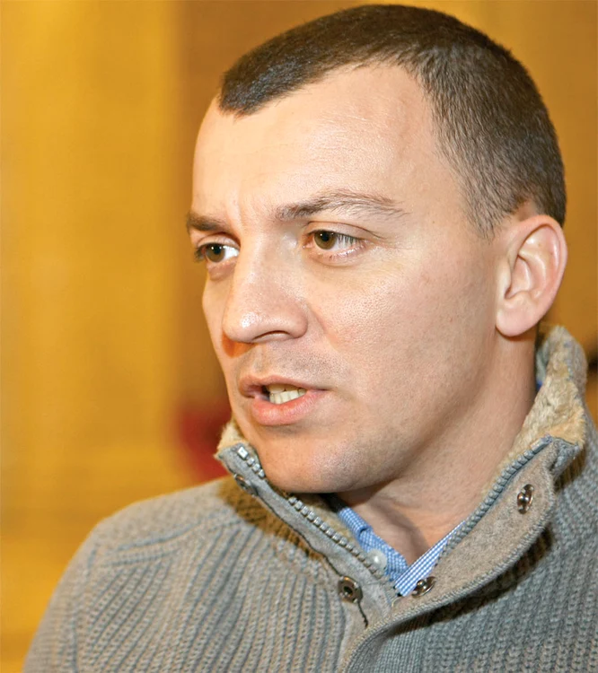 Boldea a fugit pe 17 martie din ţară, fiind acuzat de peste 10 infracţiuni