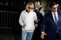 Selma Blair a fost arestată în avion