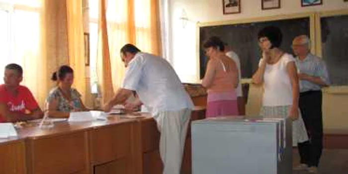 Teleormănenii din Colegiul 1 vor putea alege între 4 candidaţi  foto: Claudiu Dumitrache