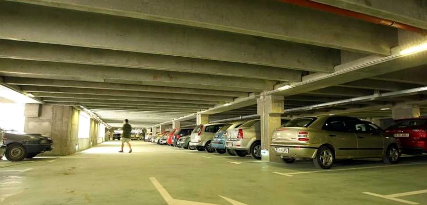 Parcarea din Piaţa 700 a început să fie utilizată de şoferii timişoreni