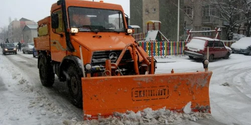 Utilajele de dezăpezire au acţionat pe toate străzile