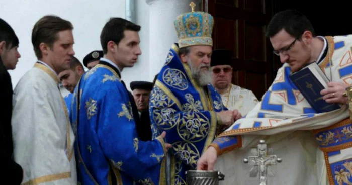 Sărbătoarea începe cu slujba religioasă la biserica Volna Foto:I.S.