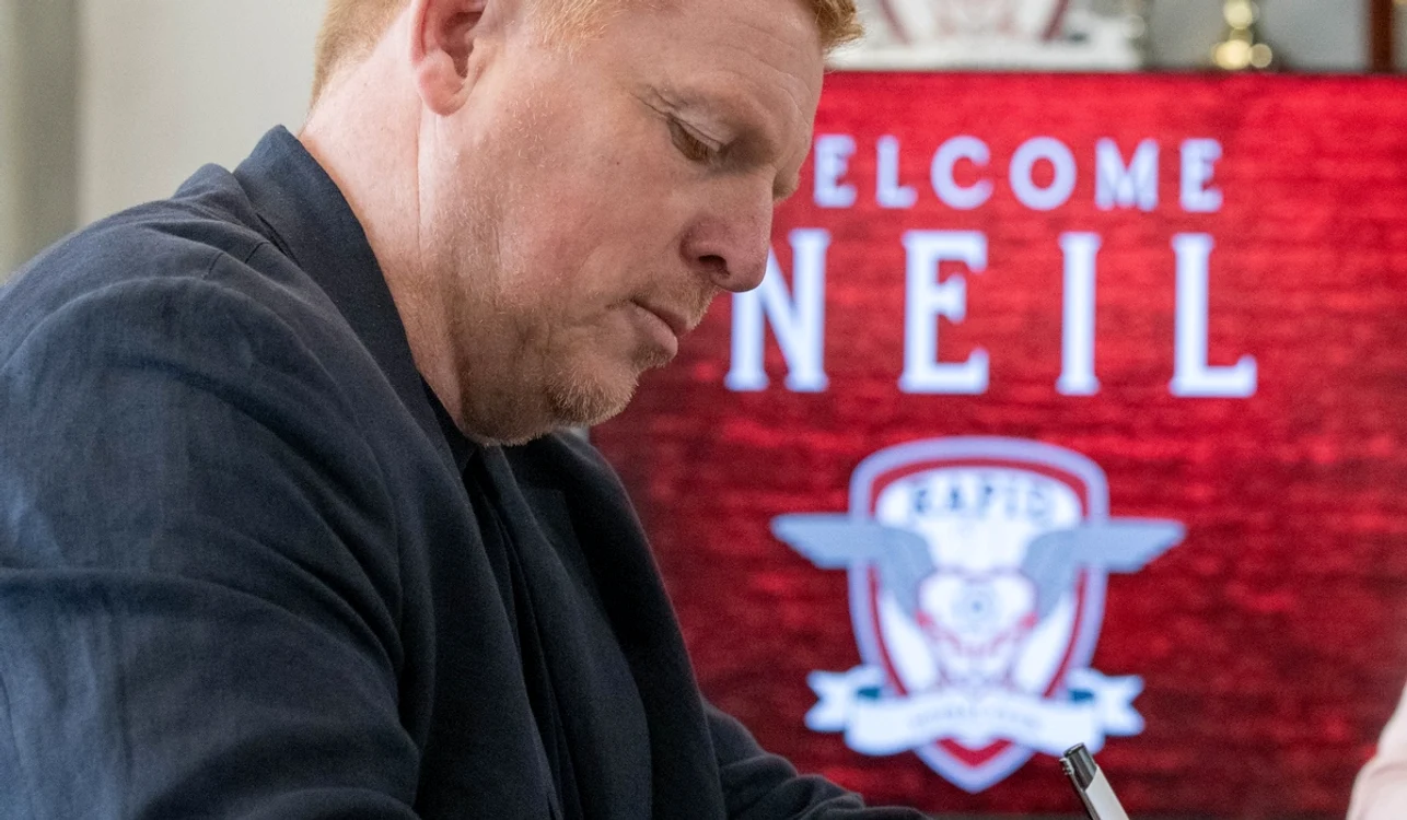 Neil Lennon și-a asumat o înțelegere pentru următoarele sezoane (FOTO: Facebook)