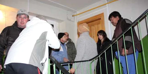 Vecinii sunt supăraţi pe proprietara de animale