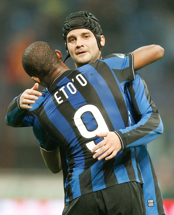 
    Camerunezul are patru copii cu viitoarea soţie  