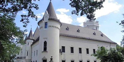 castel carei